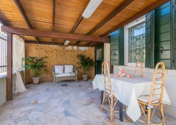 Traghetto Vecchio House